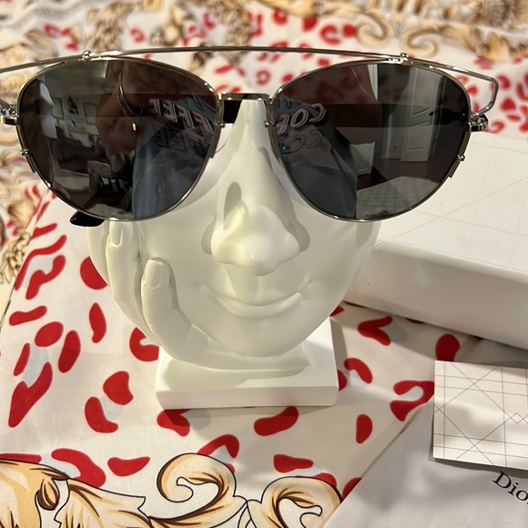 Dior Sunglasses - Picture 1 of 11